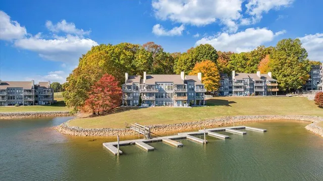 $400,000 | 100 Dockside Circle, Unit 201, Moneta, VA 24121