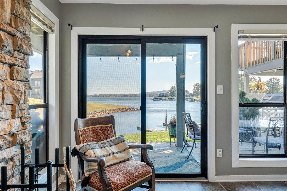 100 Dockside Circle, Unit 201 Moneta, VA 24121 - Photo 10 of 52 36-MIB06106