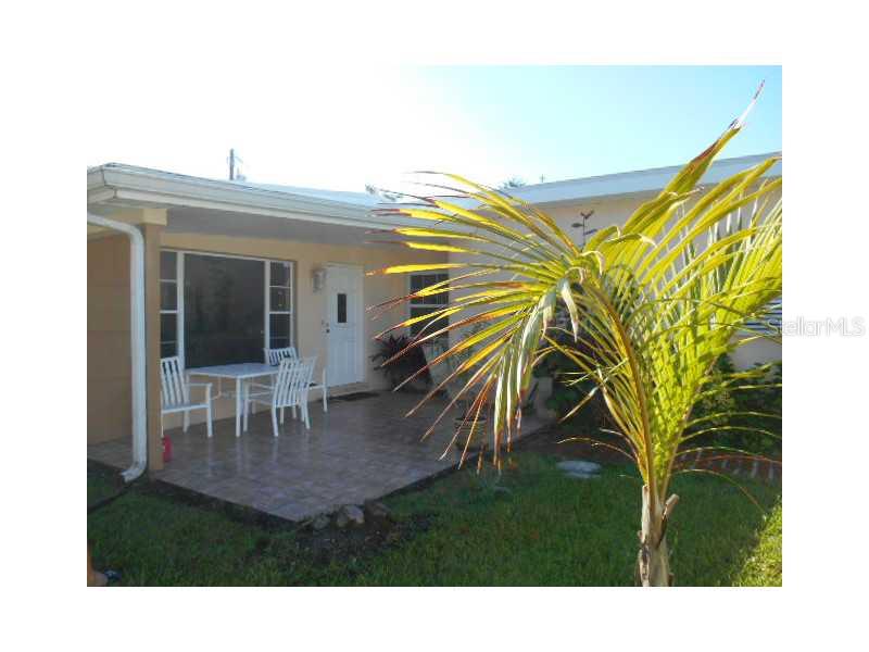 305 161st Avenue Redington Beach, FL 33708 - Photo 1 of 1 Exterior Front