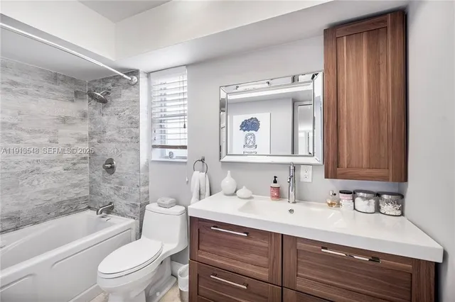 $1,799,000 | 21280 Northeast 23rd Avenue, Miami, FL 33180