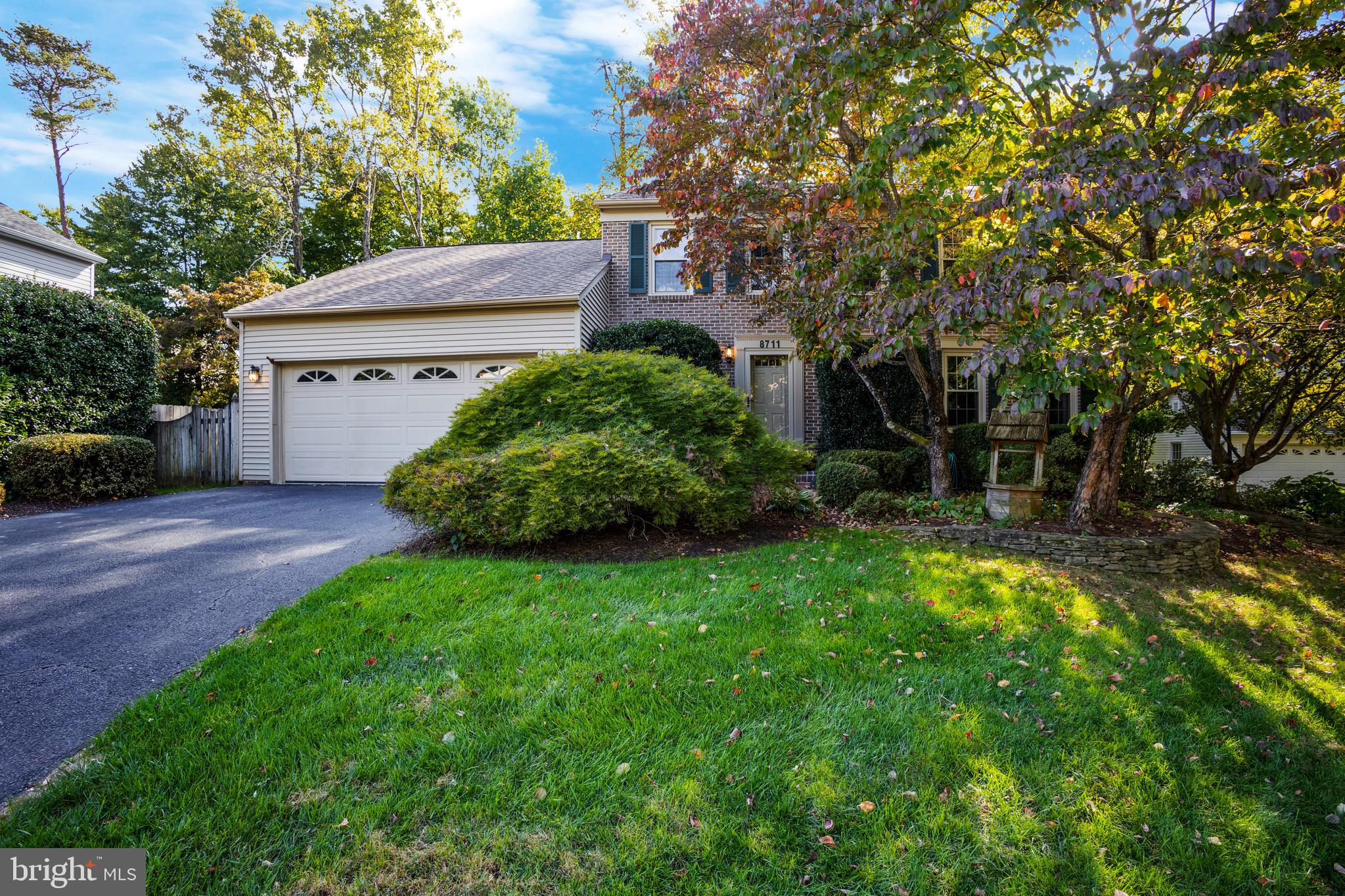 8711 Shadowlake Way Springfield, VA 22153 - Photo 3 of 49 Beautiful front yard