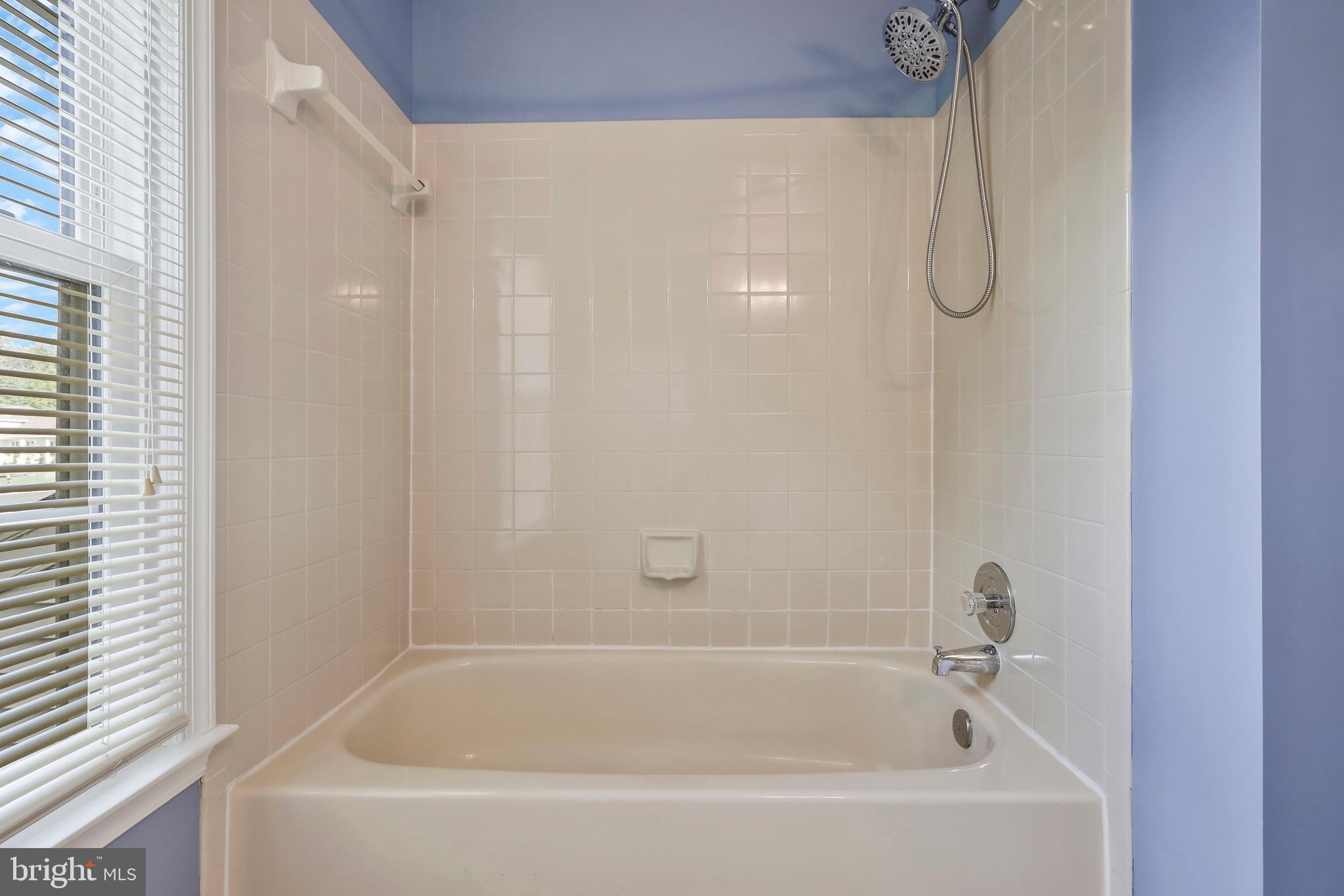 8711 Shadowlake Way Springfield, VA 22153 - Photo 31 of 49 Upper Level hall bathroom