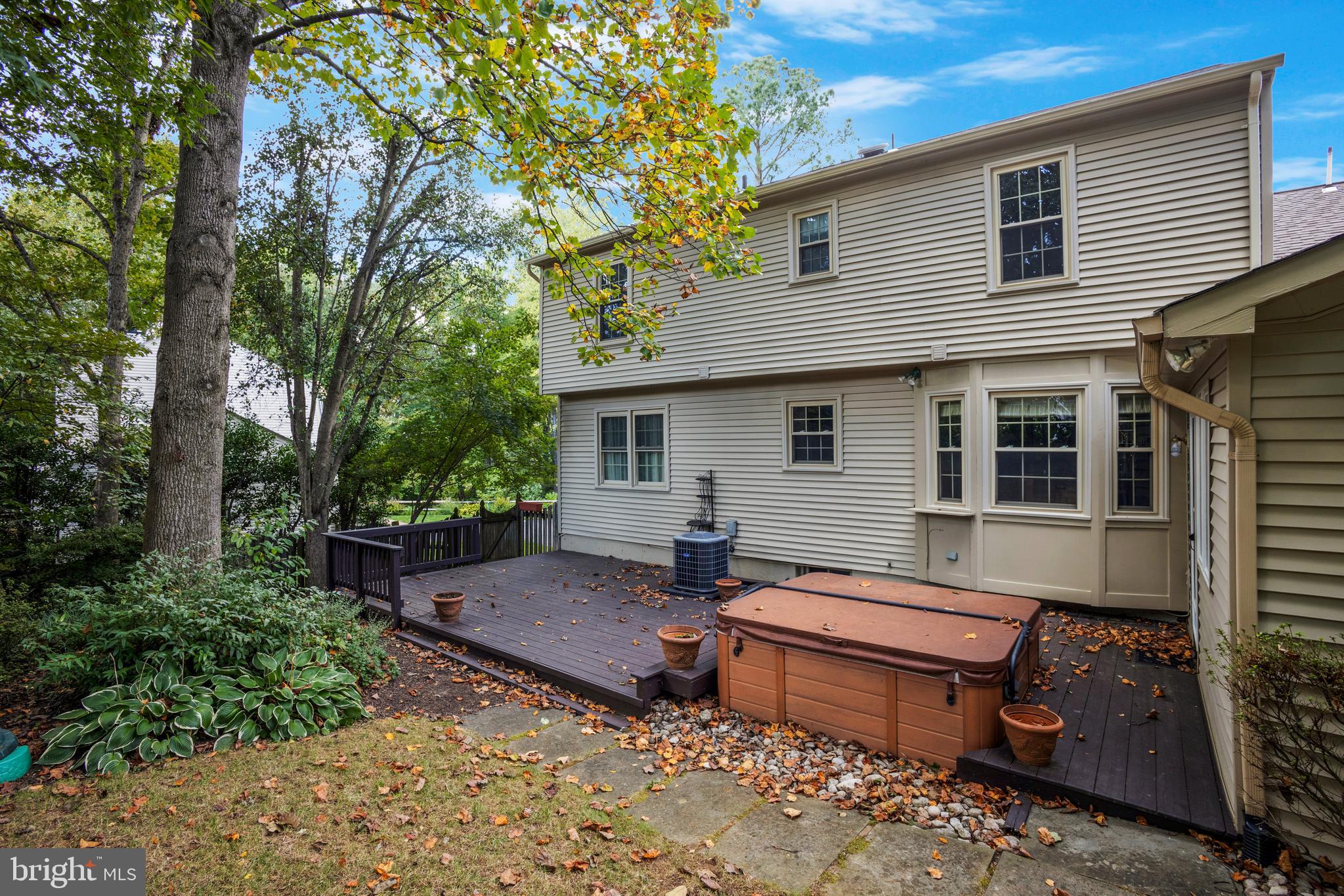 8711 Shadowlake Way Springfield, VA 22153 - Photo 44 of 49 Deck with hot tub