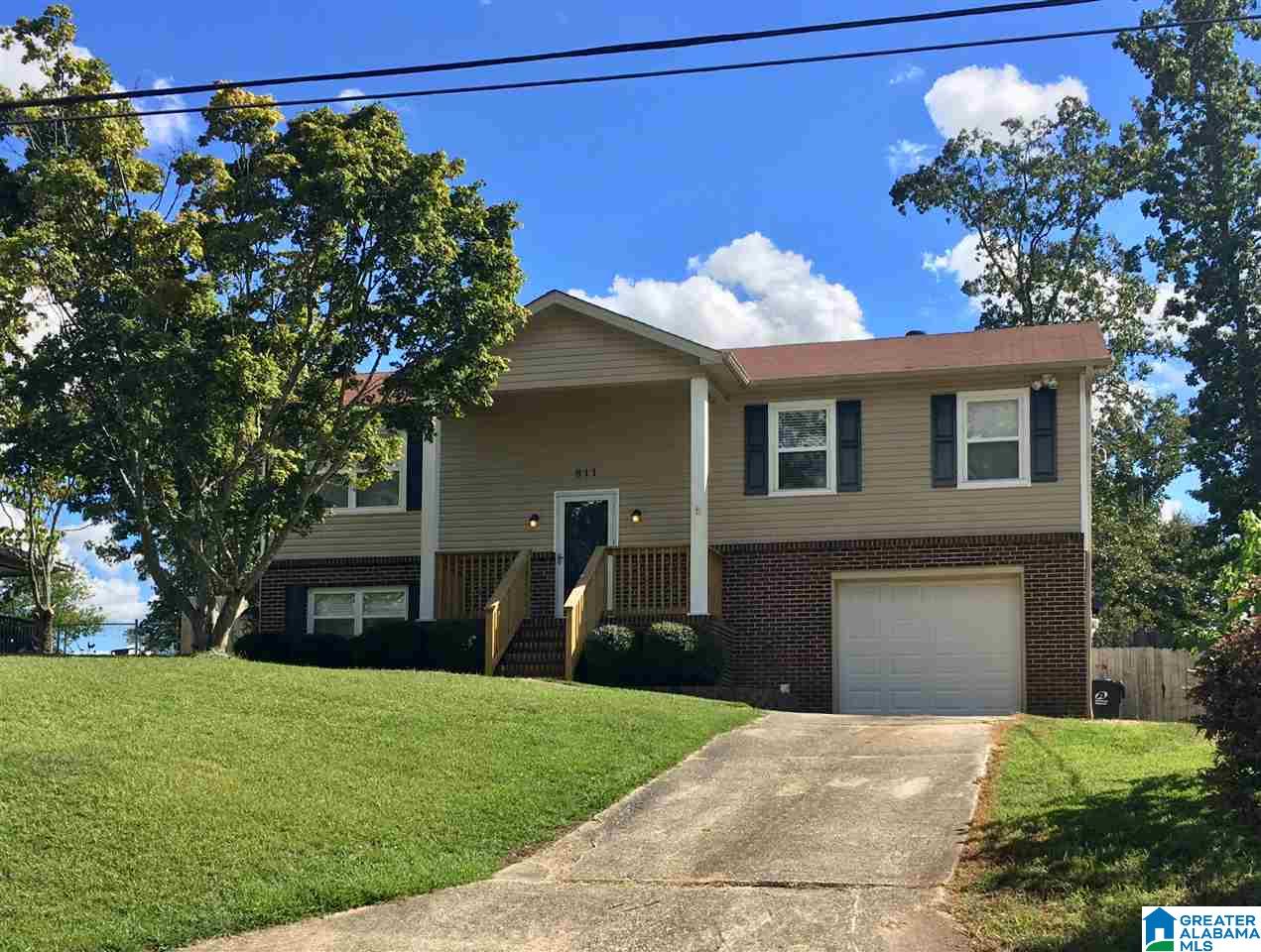 811 Country View Drive Northeast Birmingham, AL 35215 - Photo 3 of 49
