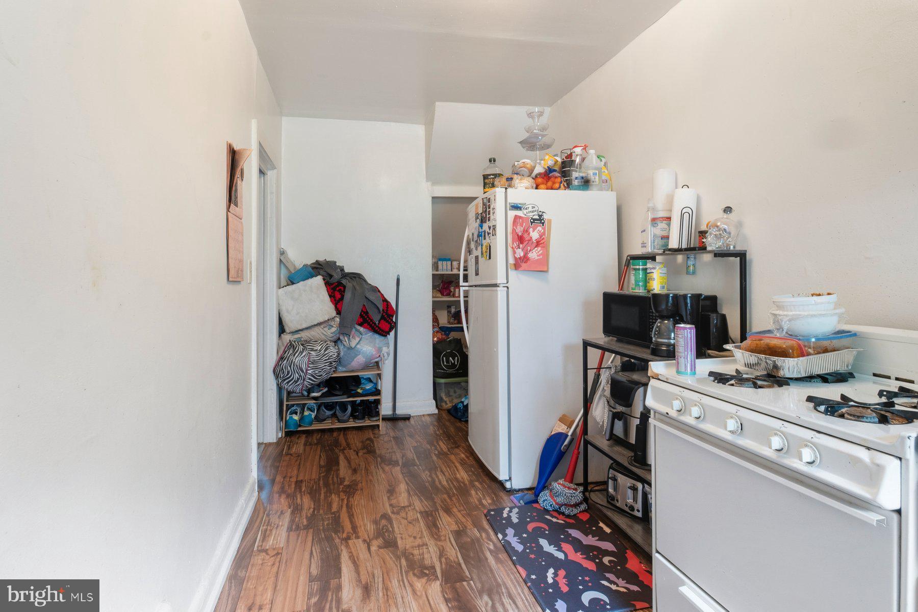 5210 Brookwood Road Baltimore, MD 21225 - Photo 7 of 24