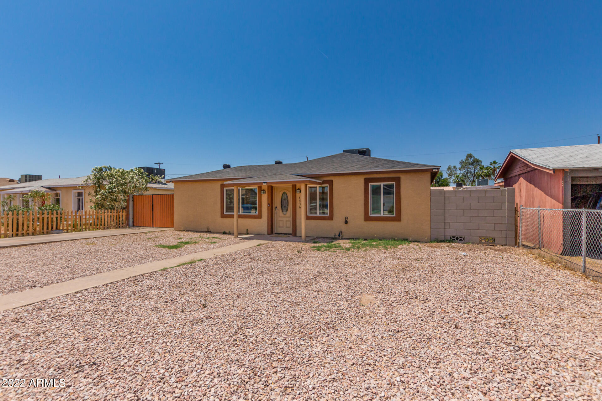 4436 South 19th Street Phoenix, AZ 85040 - Photo 2 of 23 02 - 19th