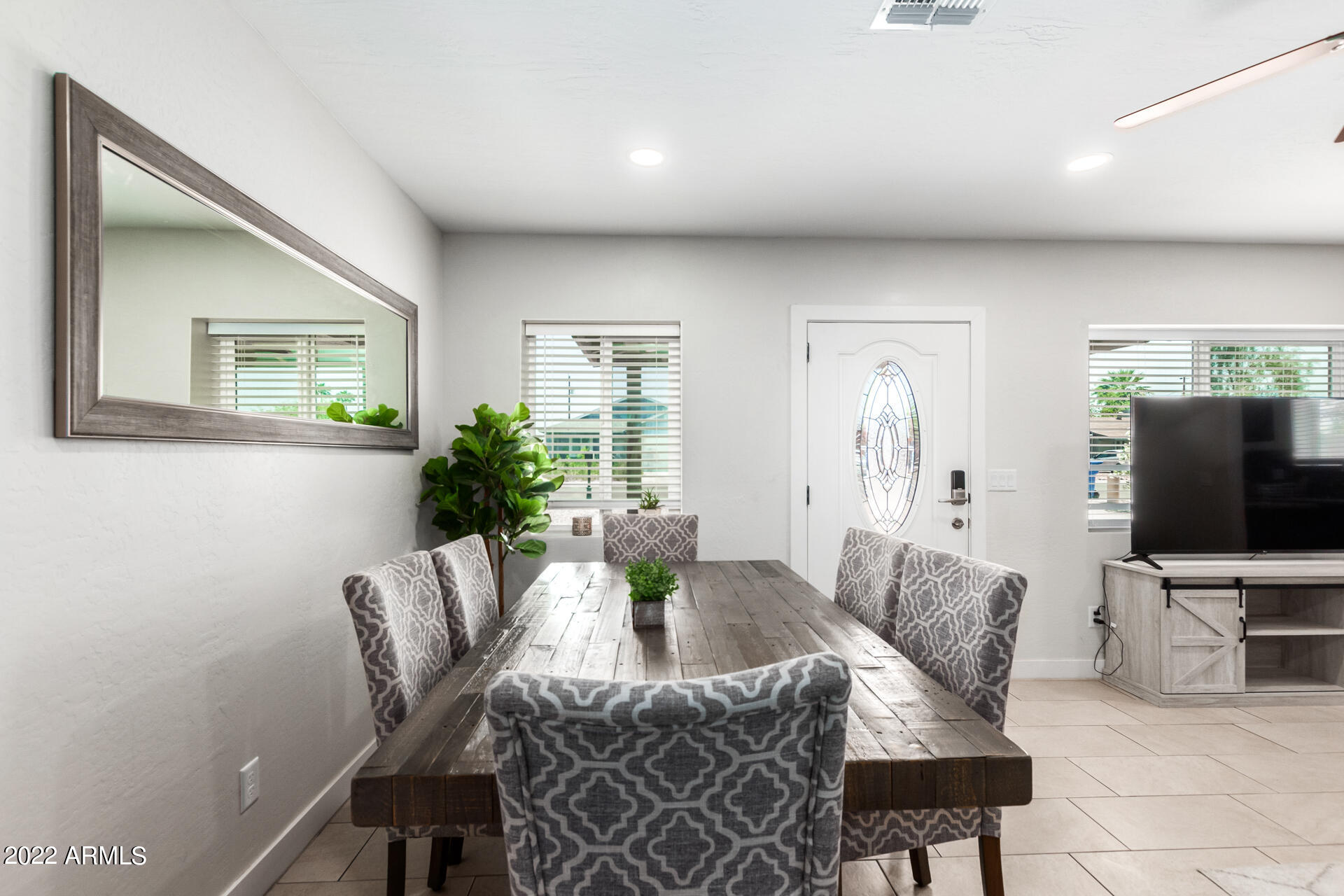 4436 South 19th Street Phoenix, AZ 85040 - Photo 7 of 23 07 - 19th