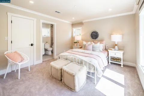 $3,980,000 | 84 Mossbridge Lane, Orinda, CA 94563