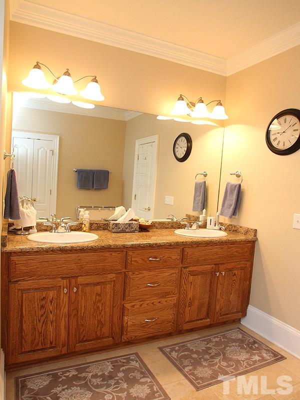 3710 Congeniality Way Raleigh, NC 27613 - Photo 12 of 23