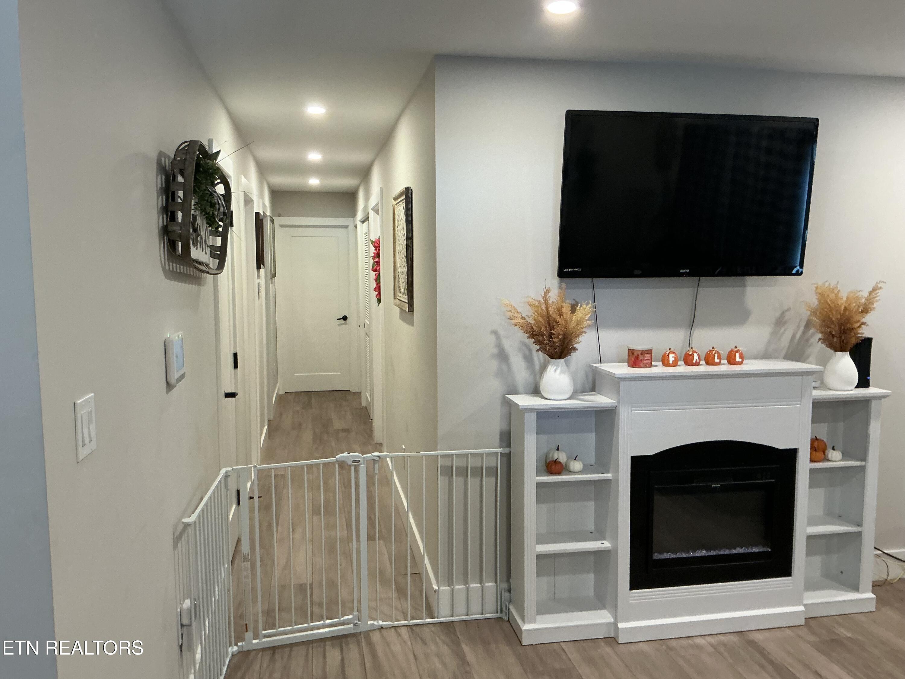 807 Exeter Avenue Middlesboro, KY 40965 - Photo 13 of 35 IMG_2983