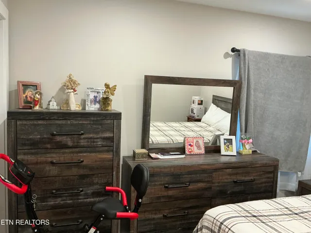 $249,900 | 807 Exeter Avenue, Middlesboro, KY 40965