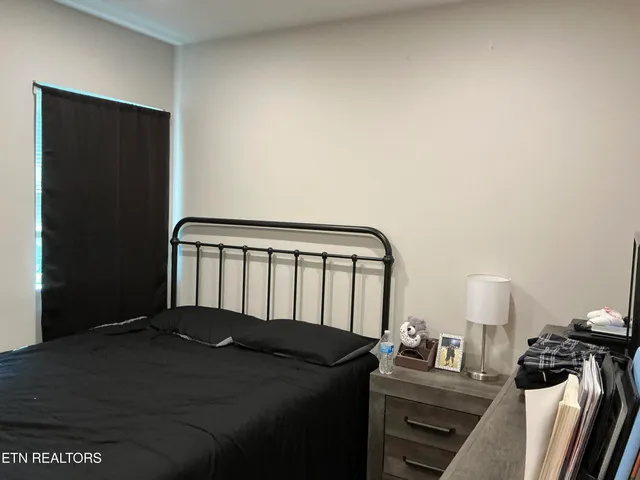 $249,900 | 807 Exeter Avenue, Middlesboro, KY 40965