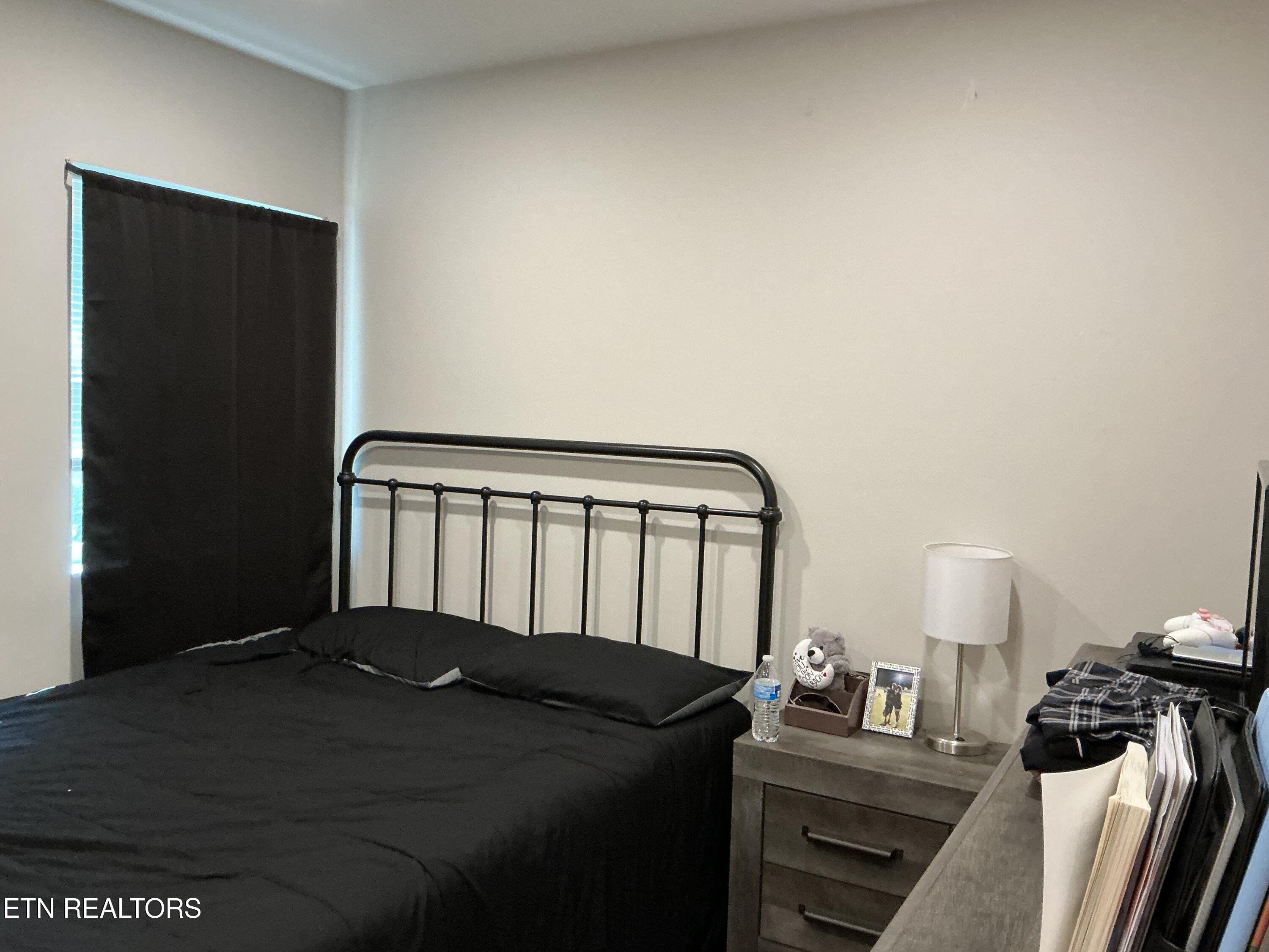 807 Exeter Avenue Middlesboro, KY 40965 - Photo 19 of 35 IMG_2994