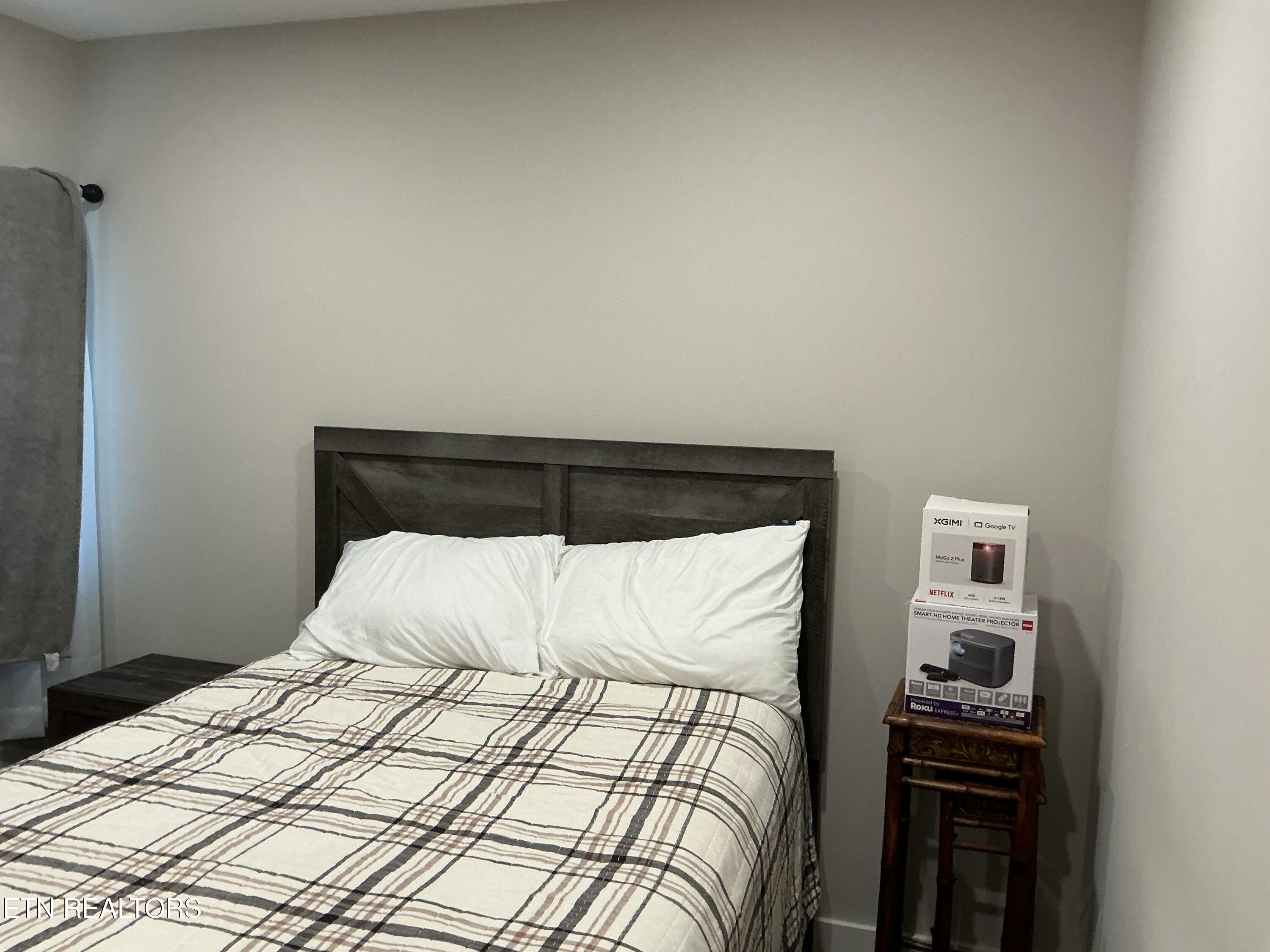 807 Exeter Avenue Middlesboro, KY 40965 - Photo 20 of 35 IMG_2992