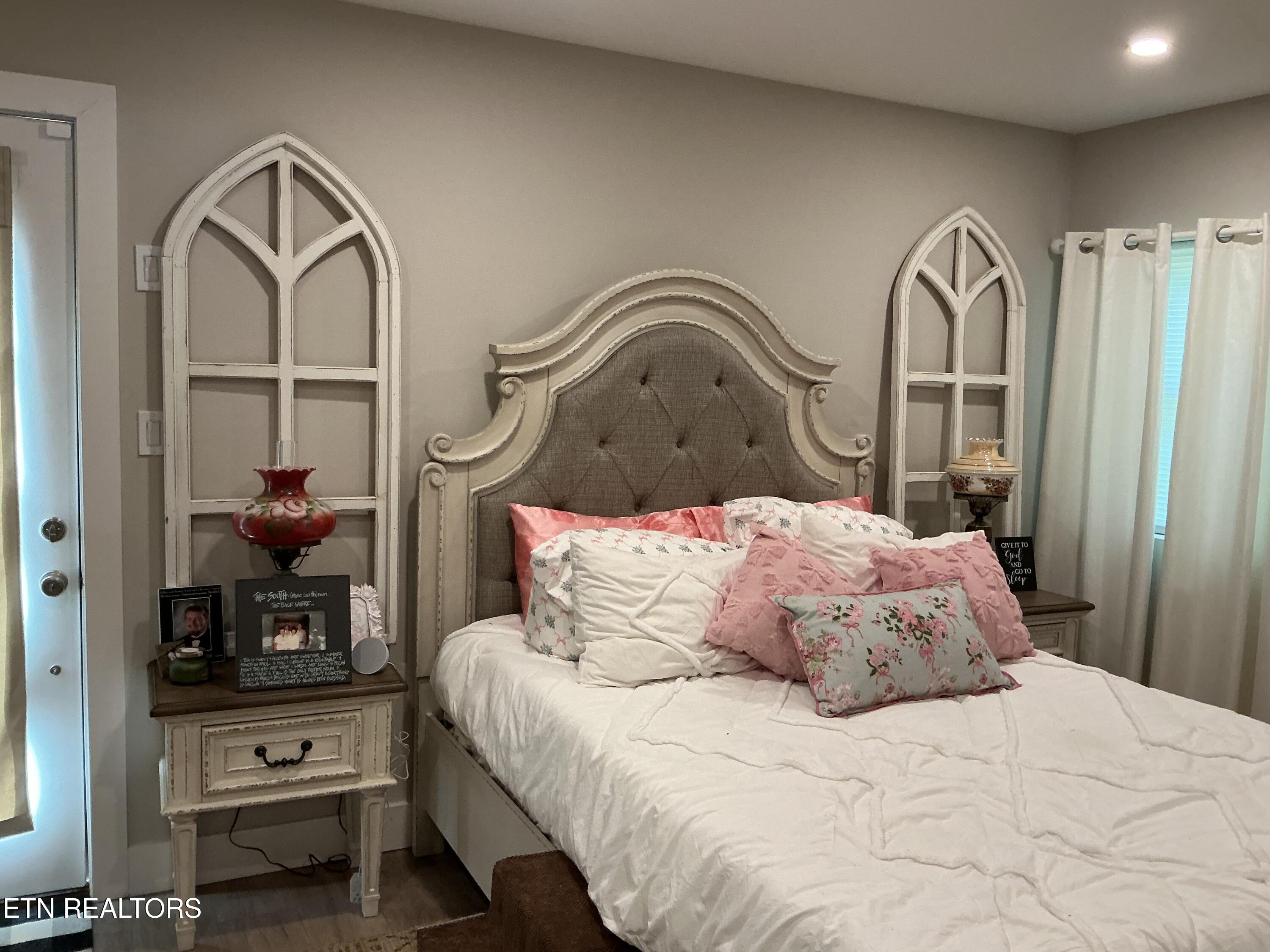 807 Exeter Avenue Middlesboro, KY 40965 - Photo 24 of 35 IMG_2998