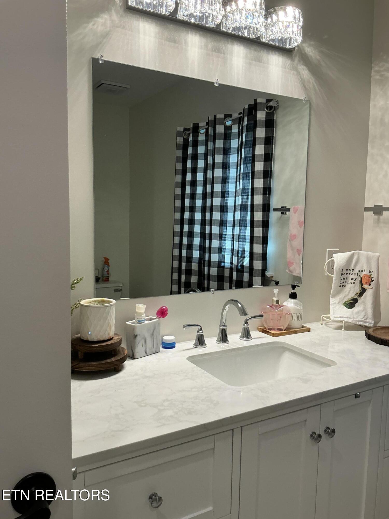 807 Exeter Avenue Middlesboro, KY 40965 - Photo 26 of 35 IMG_3007