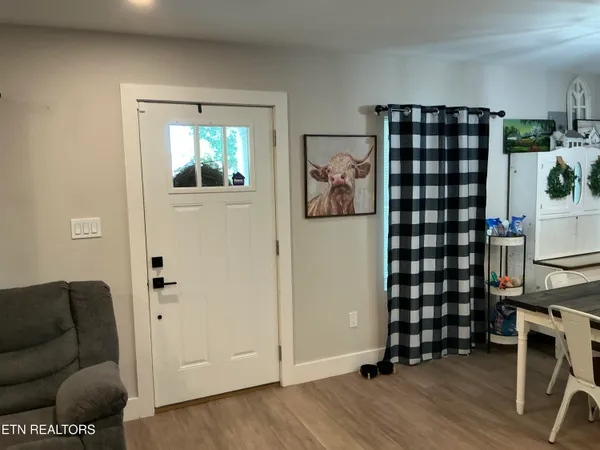 $249,900 | 807 Exeter Avenue, Middlesboro, KY 40965