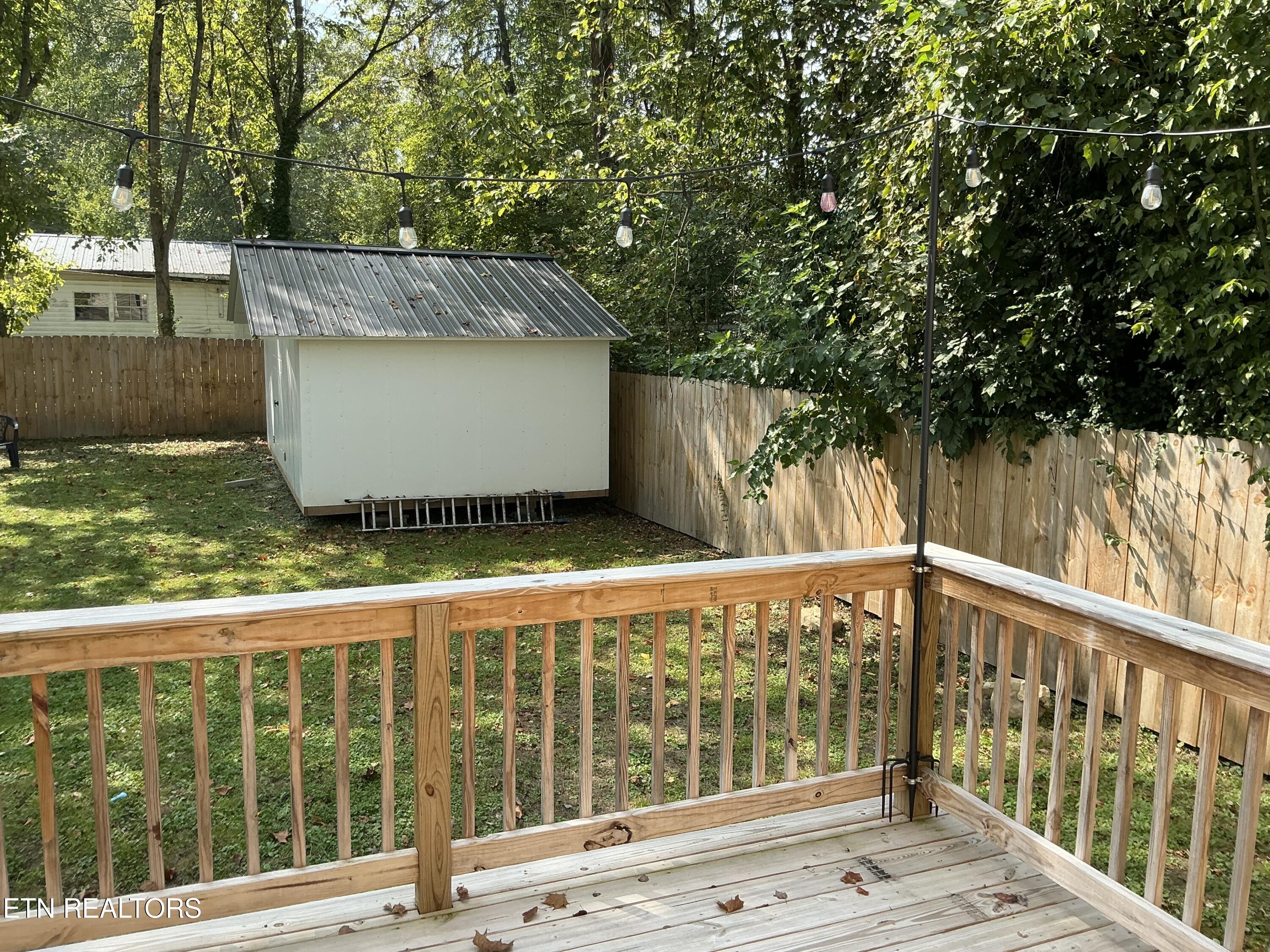 807 Exeter Avenue Middlesboro, KY 40965 - Photo 33 of 35 IMG_3009