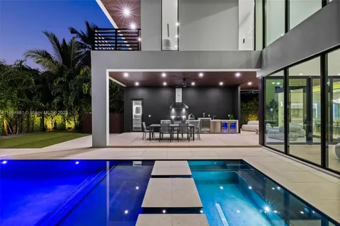 $3,899,000 | 260 Northwest 49th Street, Miami, FL 33127