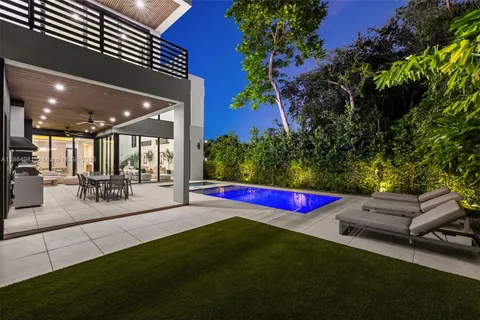 $3,899,000 | 260 Northwest 49th Street, Miami, FL 33127