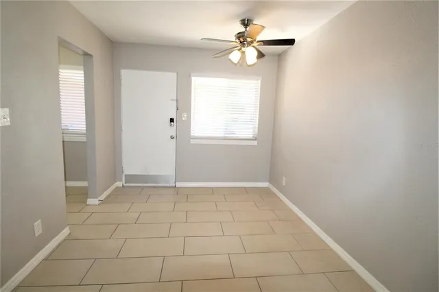 $1,400 | 3001 Bee Ridge Road, Unit 213, Sarasota, FL 34239