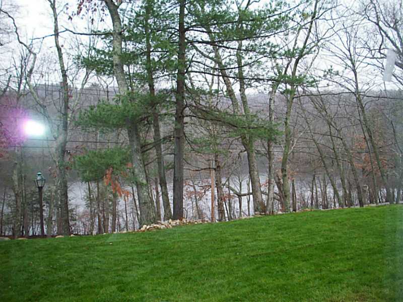 217 Log Road Smithfield, RI 02917 - Photo 15 of 18 View.