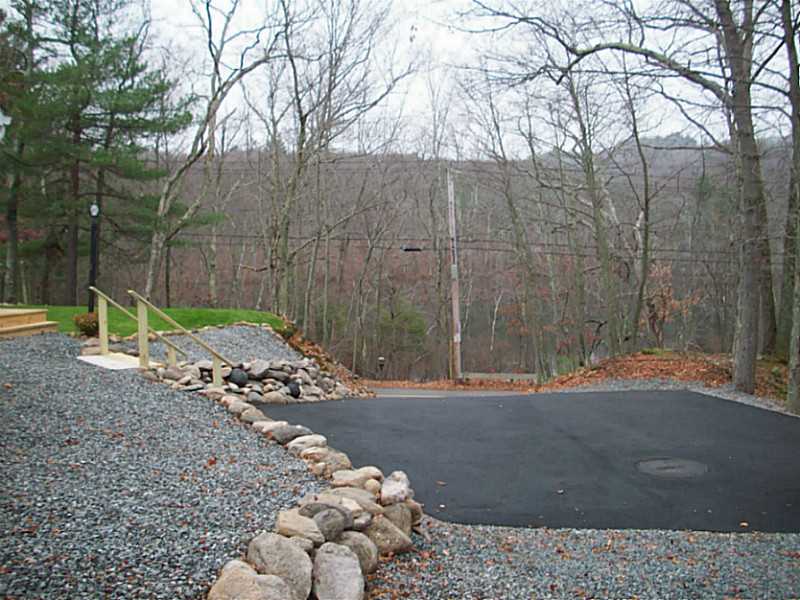 217 Log Road Smithfield, RI 02917 - Photo 5 of 18 View.