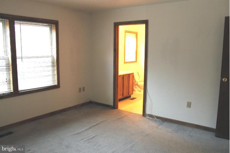 9409 Ridgely Avenue Parkville, MD 21234 - Photo 7 of 18 Bedroom (Master)