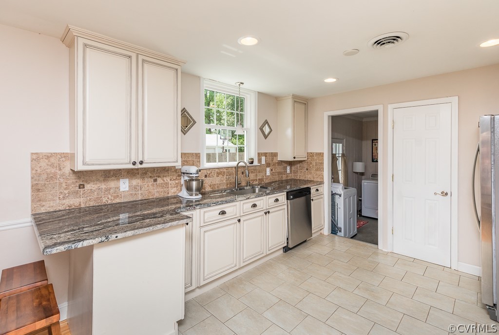 4809 Morrison Road Richmond, VA 23230 - Photo 2 of 17 UPDATED KITCHEN W/ GRANITE COUNTER-TOPS, SS APPLIA