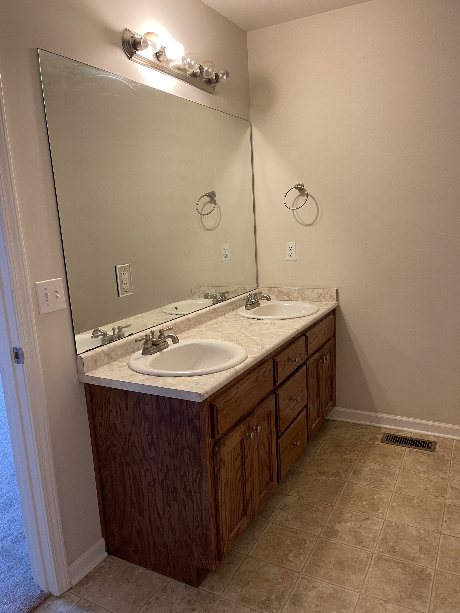 5976 Fred Perry Road Springfield, TN 37172 - Photo 14 of 27 a bathroom with a sink and a mirror