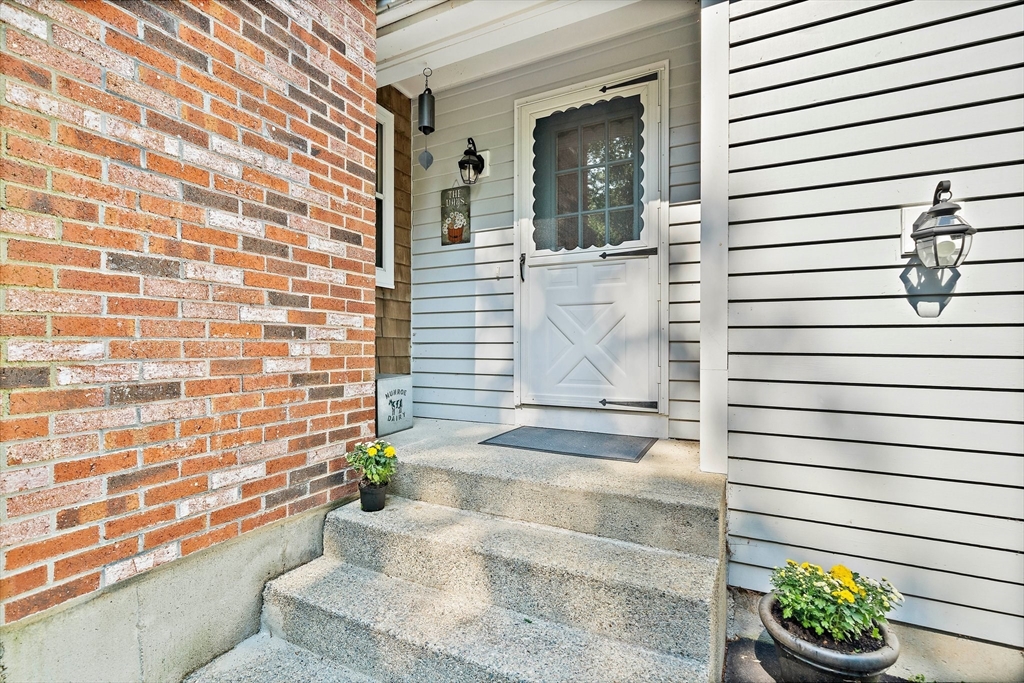 12 Running Stream Road Rehoboth, MA 02769 - Photo 4 of 42 Gallery Image 4