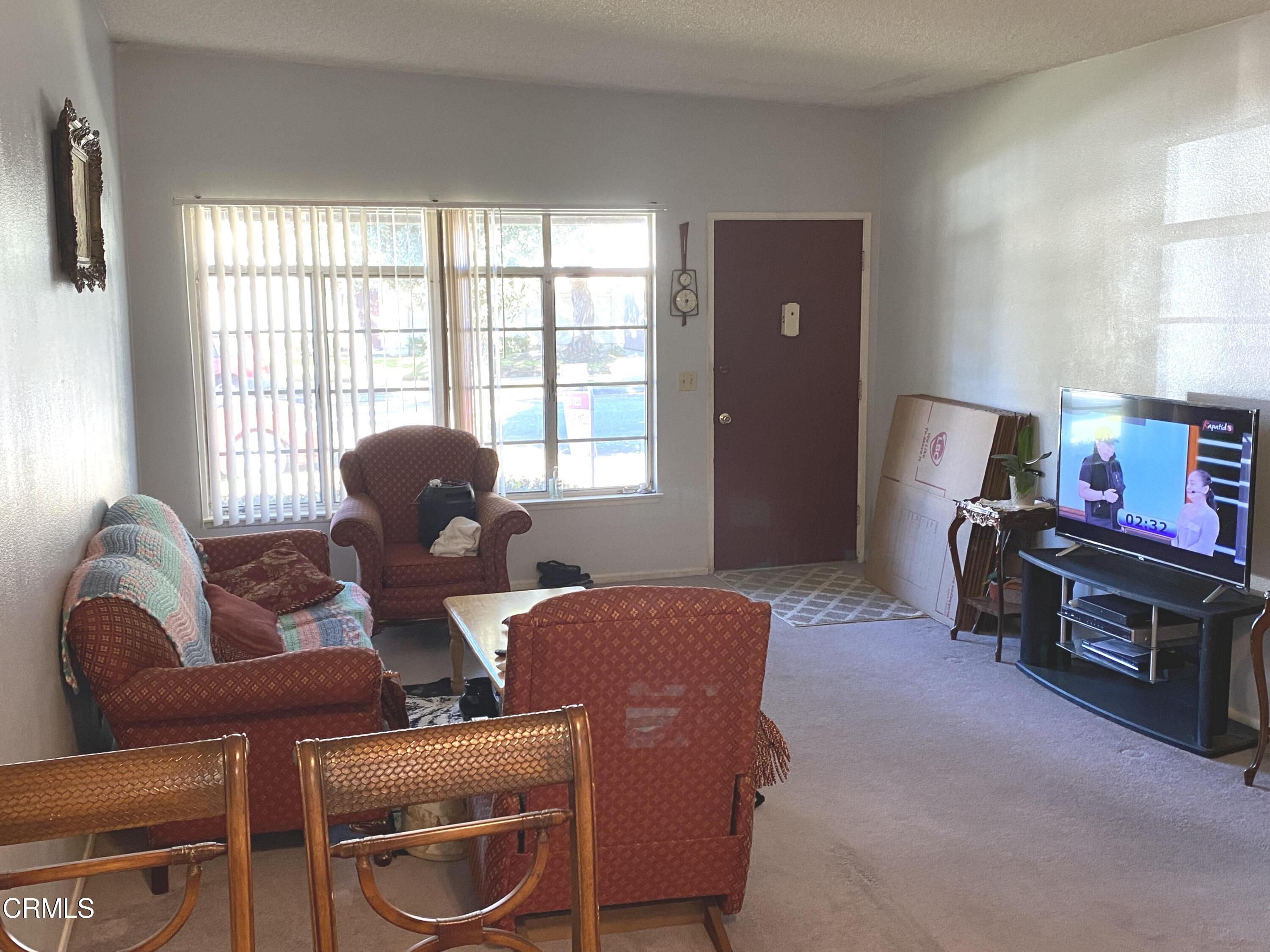 2940 Isle Way, Unit A Oxnard, CA 93035 - Photo 2 of 12 IMG_5326