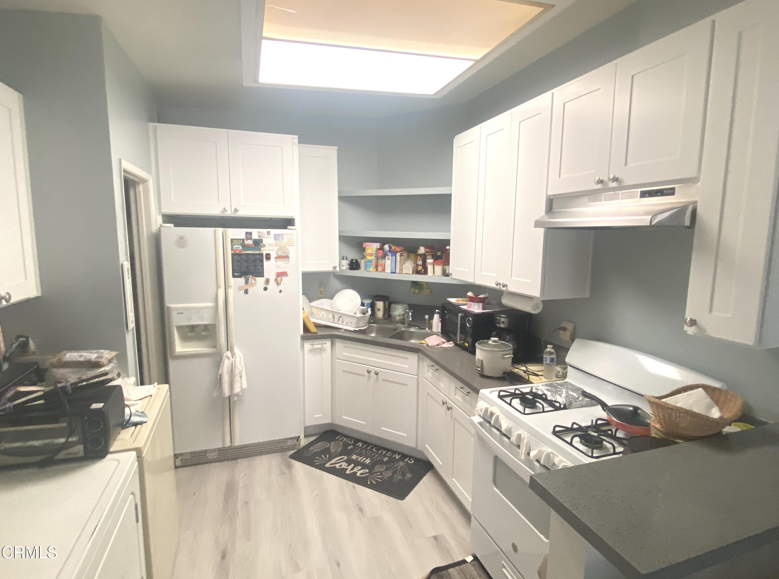 2940 Isle Way, Unit A Oxnard, CA 93035 - Photo 6 of 12 IMG_5315