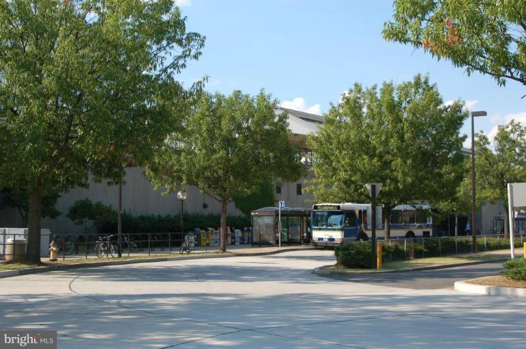 505 East Braddock Road, Unit 407 Alexandria, VA 22314 - Photo 3 of 16 Braddock Metro Station