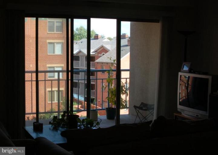 505 East Braddock Road, Unit 407 Alexandria, VA 22314 - Photo 5 of 16 Balcony