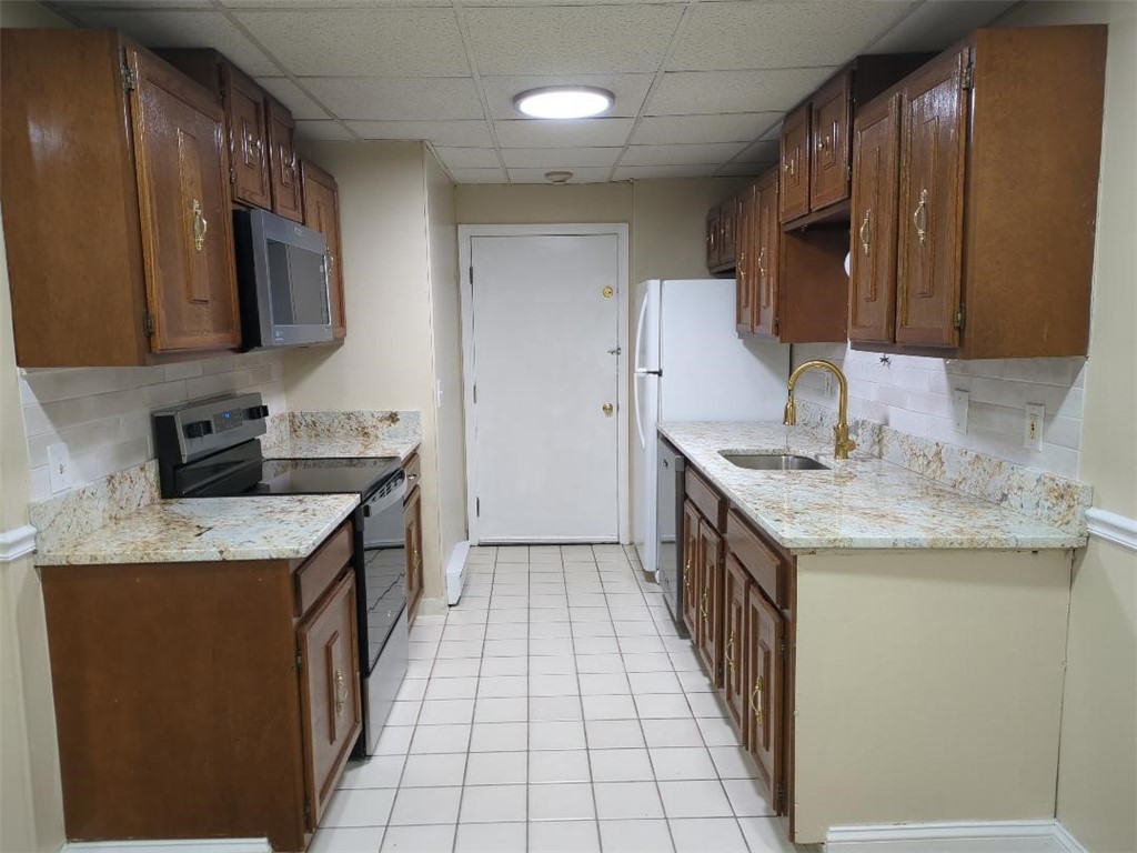 300 Smithfield Avenue, Unit P217 Pawtucket, RI 02860 - Photo 8 of 14
