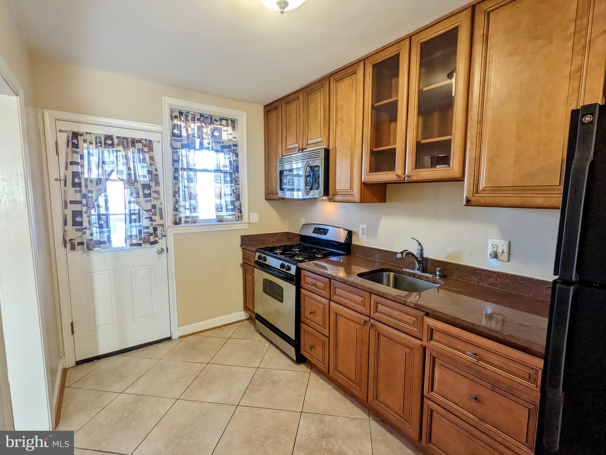 3900 Bareva Road Baltimore, MD 21215 - Photo 11 of 30 Gallery Image 11