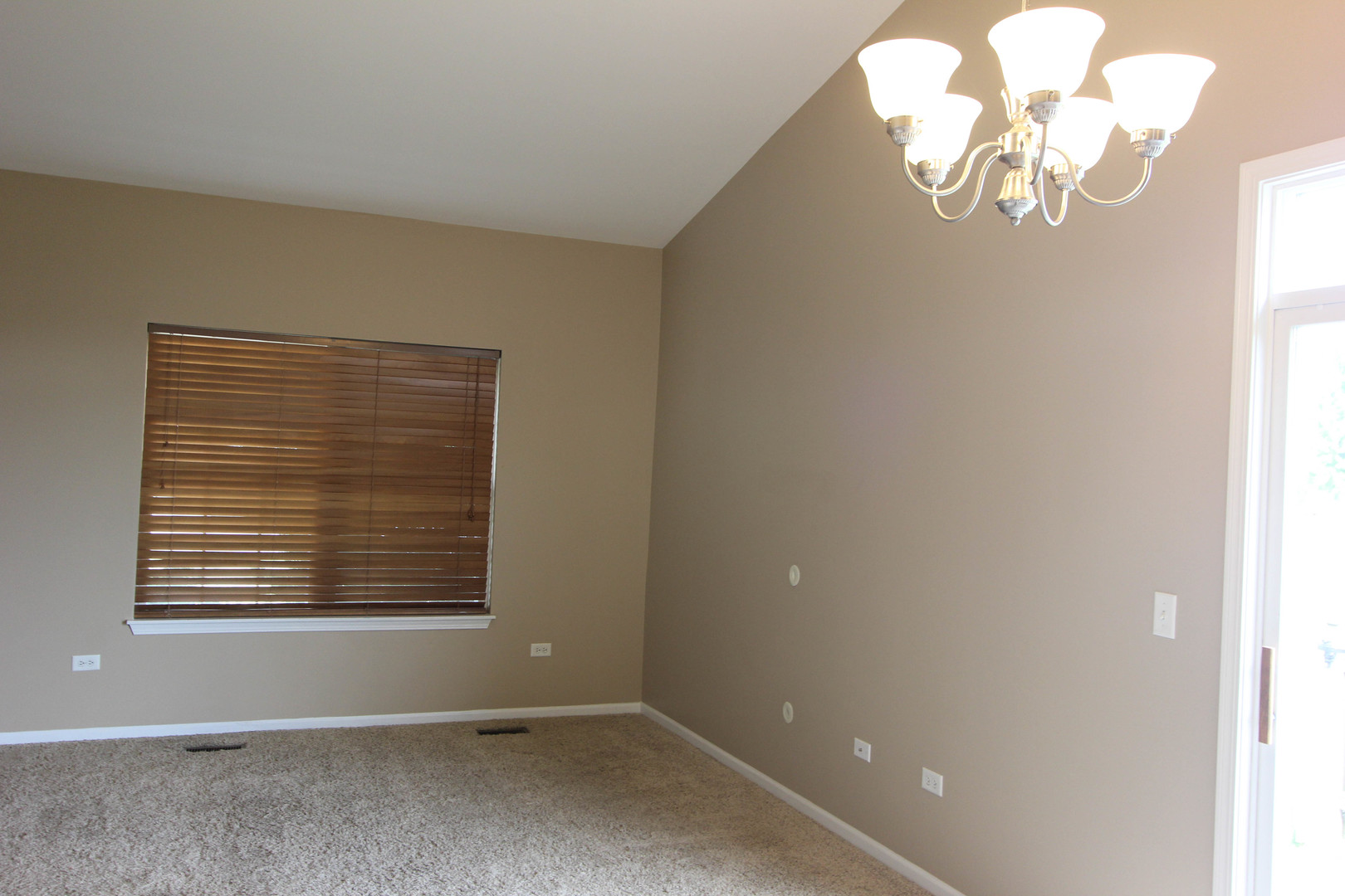 3020 Hoffman Street Plano, IL 60545 - Photo 14 of 32