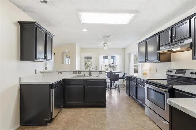 $409,900 | 848 Stafford Station Drive, Saginaw, TX 76131