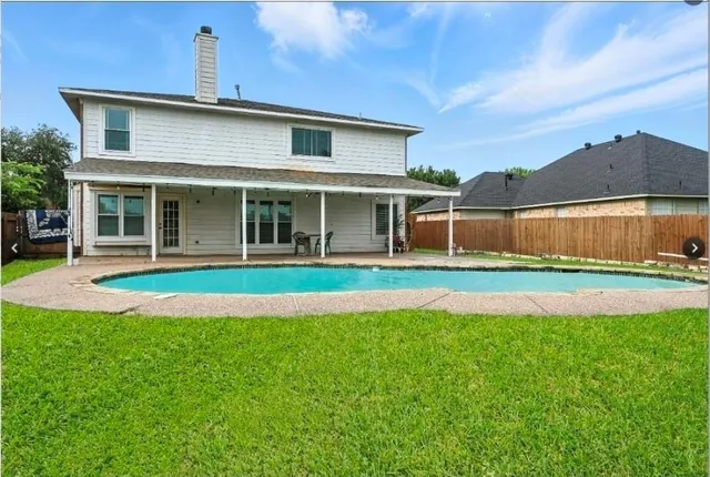 $409,900 | 848 Stafford Station Drive, Saginaw, TX 76131