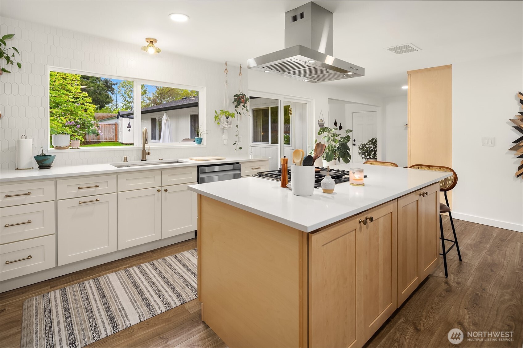 19130 94th Place Northeast Bothell, WA 98011 - Photo 8 of 28