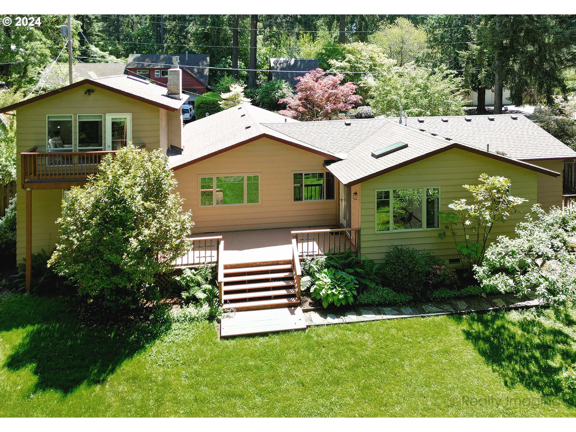 4959 Oakridge Road Lake Oswego, OR 97035 - Photo 34 of 41 Gallery Image 34