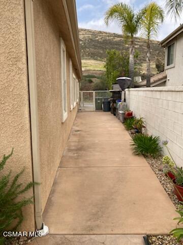 1990 Winterdew Avenue Simi Valley, CA 93065 - Photo 34 of 38