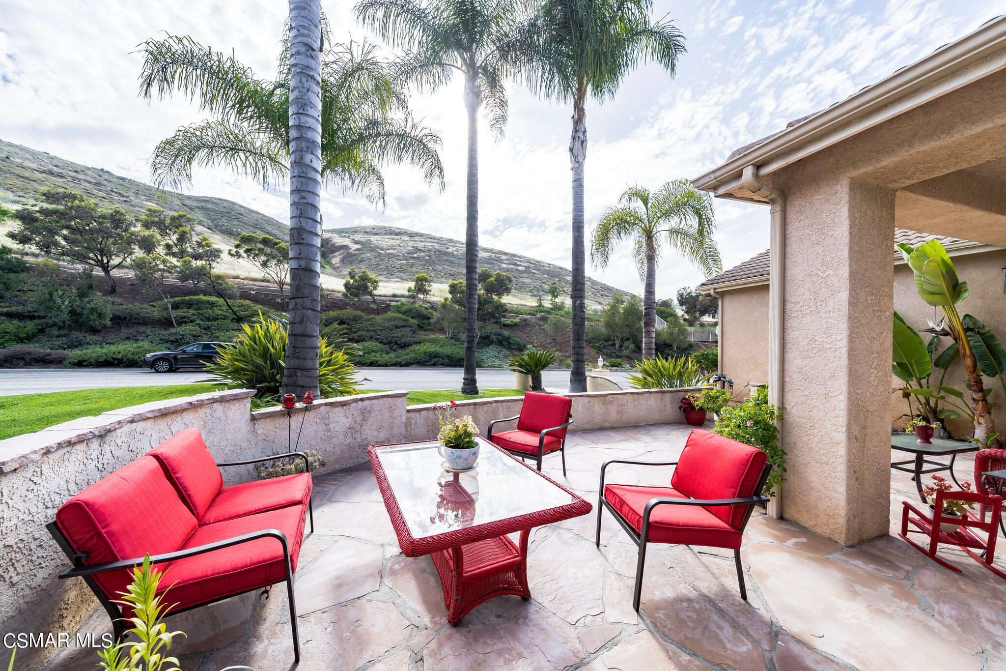 1990 Winterdew Avenue Simi Valley, CA 93065 - Photo 4 of 38
