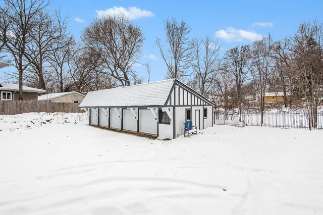 $255,000 | 542 A Street, Jackson, MI 49201