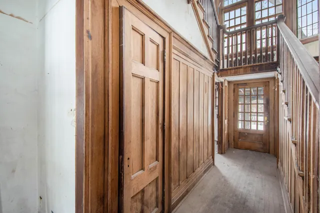 $255,000 | 542 A Street, Jackson, MI 49201