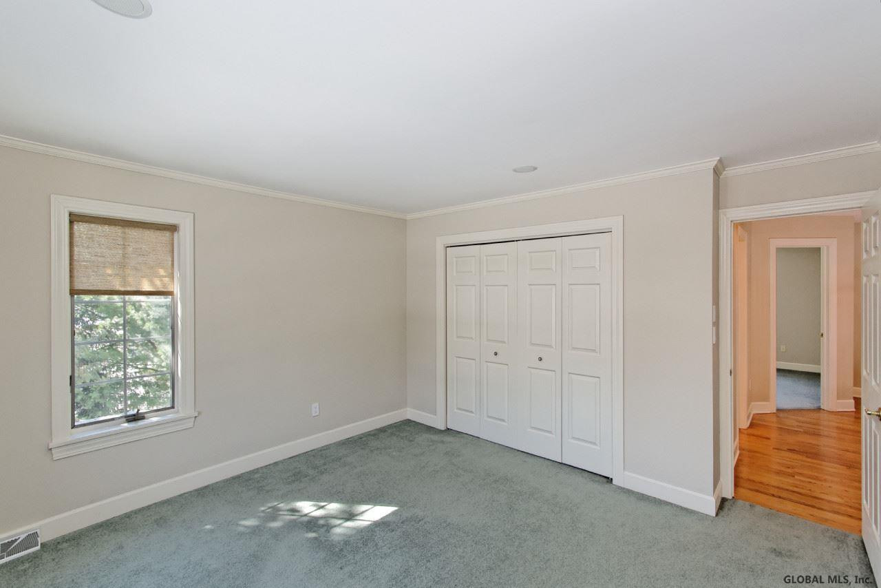 416 Ridgehill Road Schenectady, NY 12303 - Photo 18 of 25 Photo 18