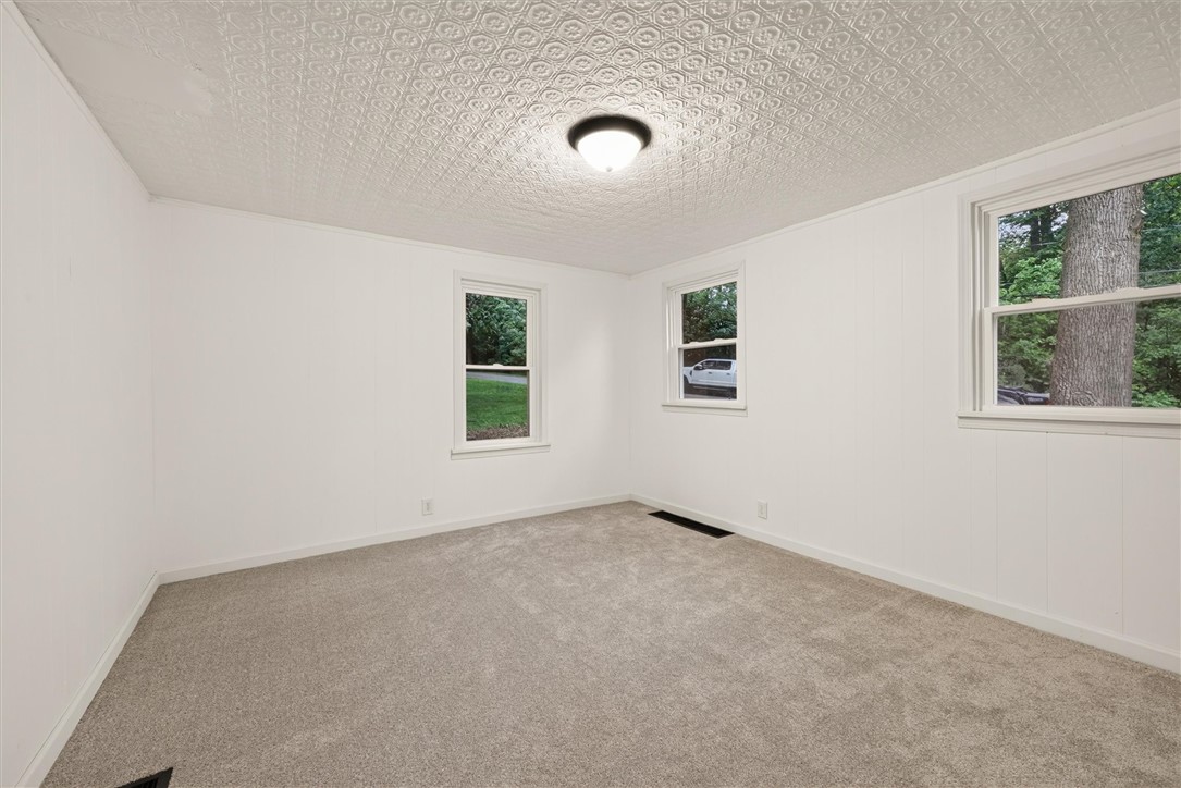 383 Brooks Road Henrietta, NY 14586 - Photo 27 of 38