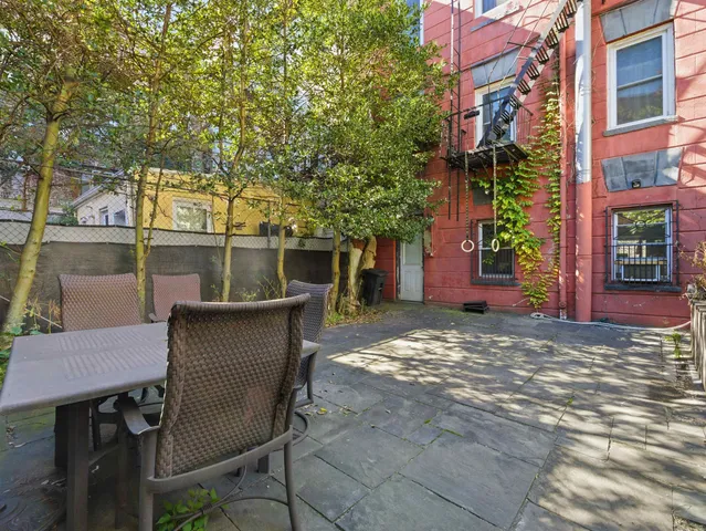 $1,800 | 158 New York Avenue, Unit 1, Jersey City, NJ 07307