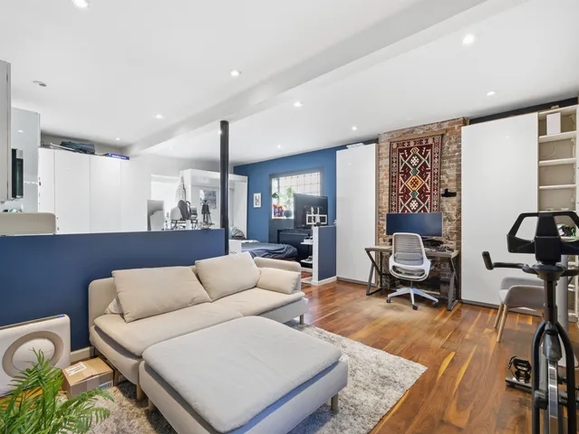 $1,800 | 158 New York Avenue, Unit 1, Jersey City, NJ 07307